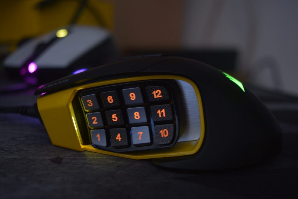 Corsair Scimitar Pro RGB bot