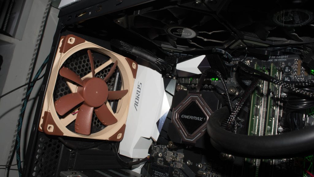 Noctua NF-S12A Equipo