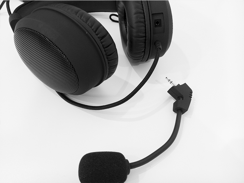 Micrófono desmontable, flexible para su ajuste y con una longitud de 15 cm Sharkoon B1