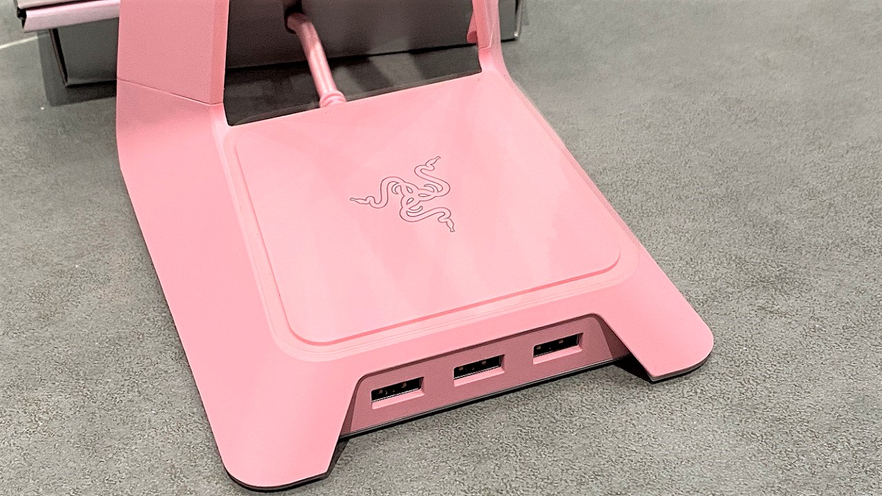 Razer Base Station Chroma Quartz 4