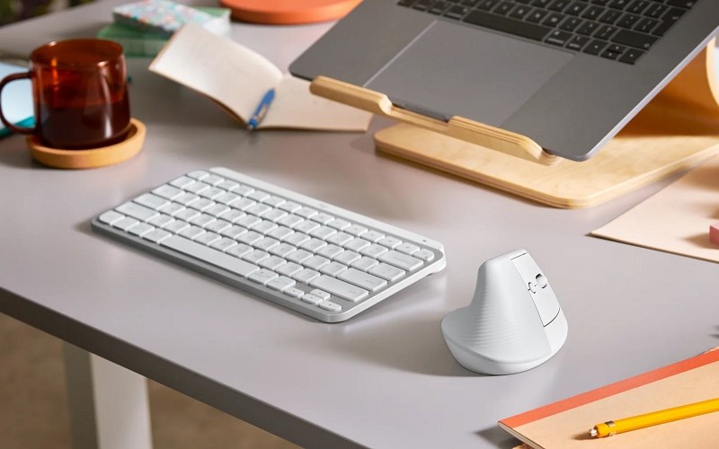 Logitech Lift Vertical Ergonomic Mouse