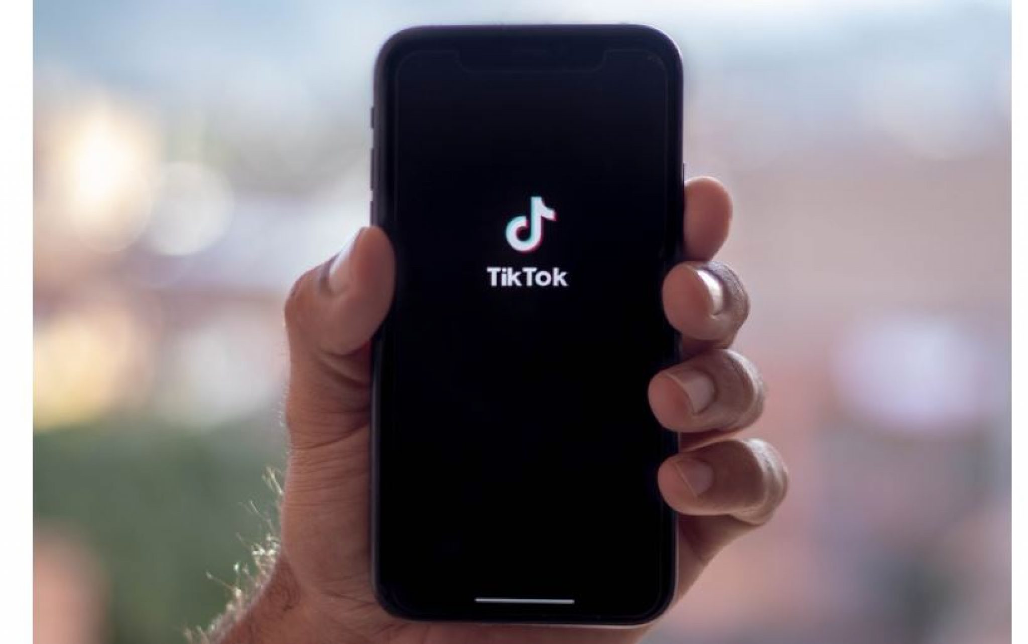 ¿Cómo comprar seguidores en Tik Tok? [5 Mejores Sitios]