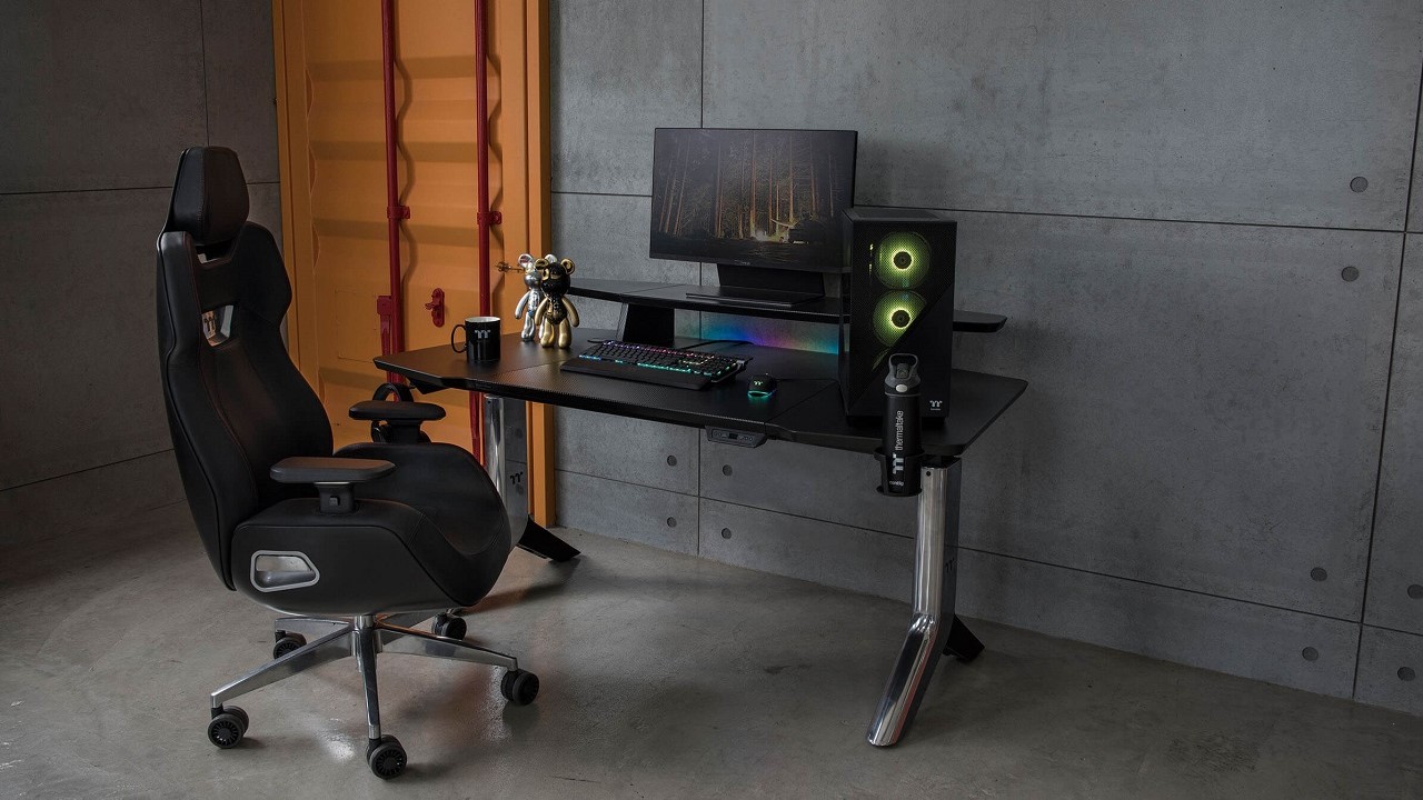 ARGENT P900 Smart Gaming Desk Thermaltake STUDIO F. A. PORSCHE
