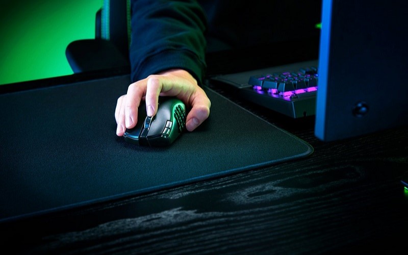 Razer Naga V2 HyperSpeed