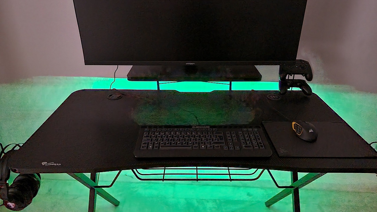 Genesis Holm 300 RGB