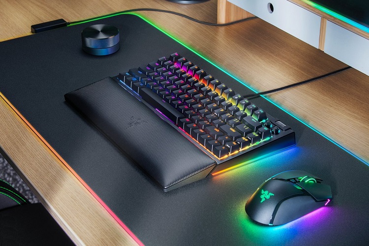 RAZER BLACKWIDOW V4 75%