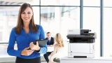 Kyocera Ecosys M2735DW, una impresora láser en B/N para la oficina